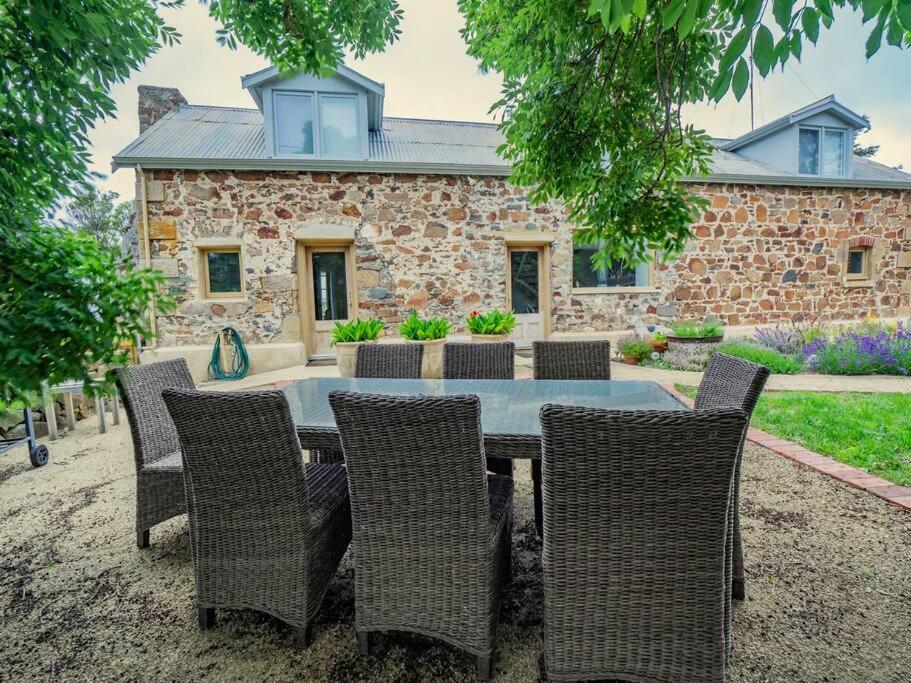 *Newly Relisted* Coach House At Lisdillon Vineyard Villa Little Swanport Exteriör bild