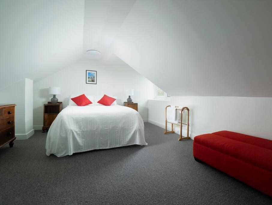 *Newly Relisted* Coach House At Lisdillon Vineyard Villa Little Swanport Exteriör bild